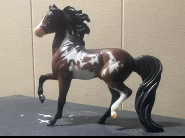 Breyer Stablemate Lot Of Four Horses (chase Pieces, Connoisseur Etc)