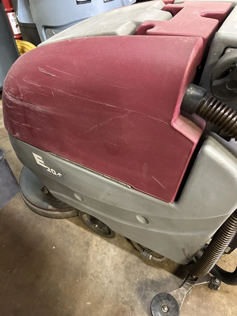 floor scrubber cleaner machine