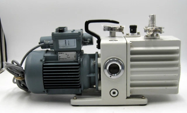 Leybold-Heraeus D4A Trivac Vacuum Rotary Vane Pump WORKING