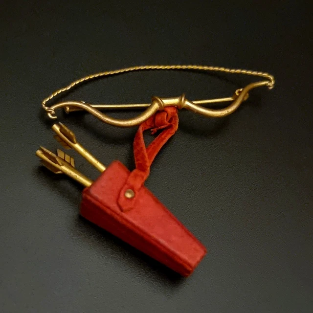 Broche Vintage Ski Des Années 1930 - En Bakélite Et Métal Nickelé - Thème Montagne - Fabriquée En France