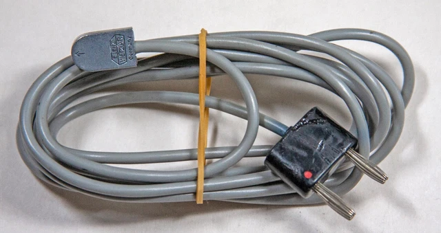 Leica/Leitz Vintage Flash Sync Cord No. F92082. 70" long. Bi-Pin to CoAx Male Pl