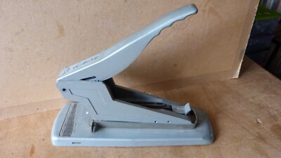 SAX Skre-Klick Pince-Agrafeuse Universelle - Dégrafeuse Robuste En Métal Gris Clair - Pour Agrafes 24/6 26/6 Et Plus