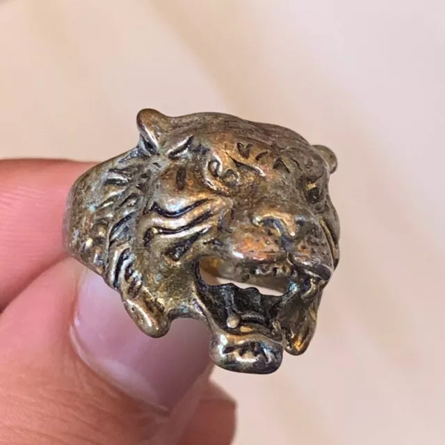 Ancient Old Solid Bronze Antique Ring Roman Gold Lion Head Artifact Rare