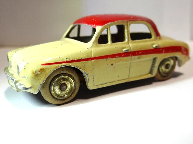 VOITURE MINIATURE DAUPHINE Renault Cij En Metal . EUR 20,00 - FR