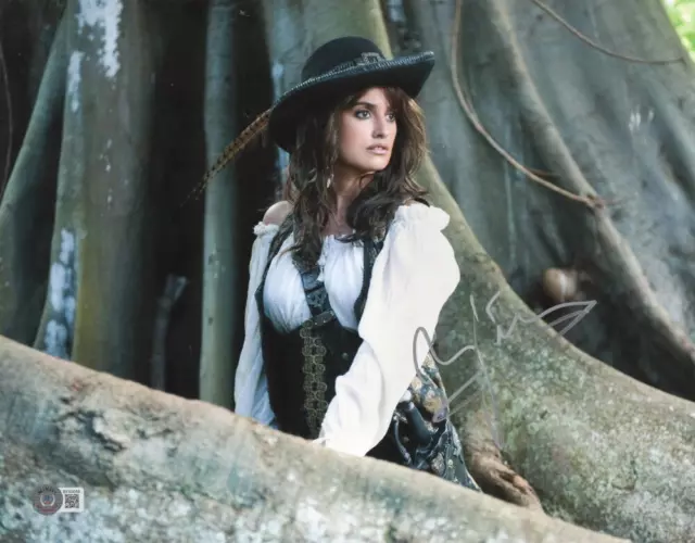 Hot Sexy Penelope Cruz Signed 11X14 Photo Pirates Of The Caribbean Beckett 1