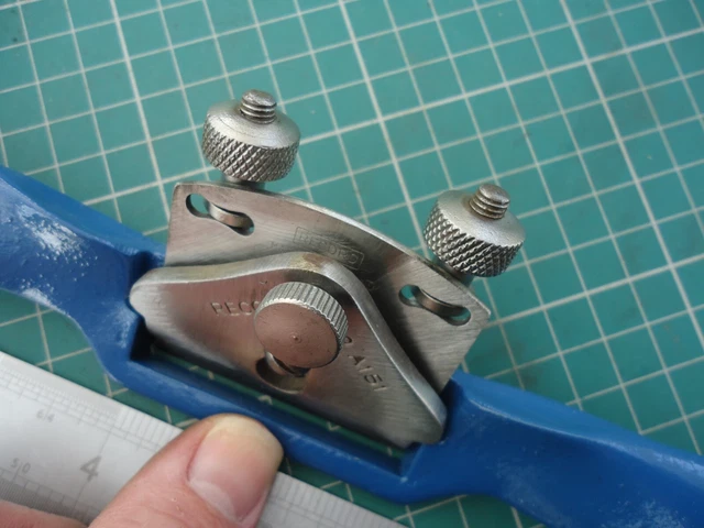 Classic * RECORD * No A151 Flat Sole / Base Spokeshave ~ Made in England 4