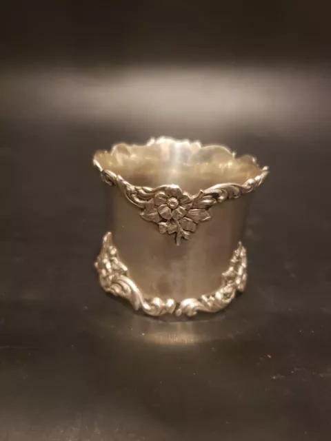 Antique Bermingham Sterling Silver 538 Napkin Ring Holder Flowers Edge 38g MONO