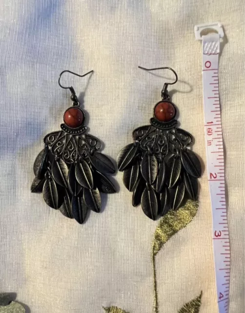 Fashion Vintage Bronze Tone Feather Leaf Chandelier Earrings Dangle 2000’s Retro