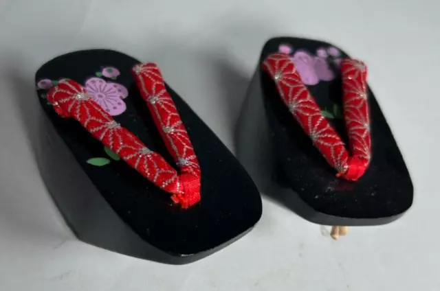 Vintage Japanese Wooden Hand Painted Souvenir Mini Thongs Sandals Shoes Geisha