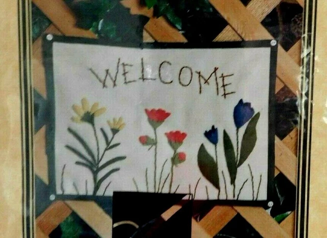 WELCOME FLORAL QUILT Pattern The Button Bush Quilting Co. Nancy's ...