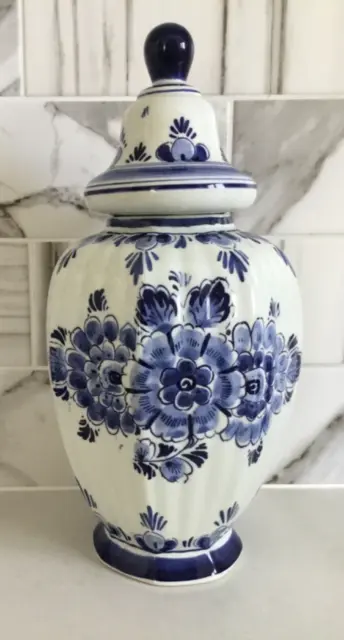 Fg Delft Blue Hand Painted Lidded Vase