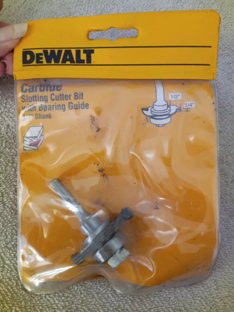 Dewalt Carbide Router Bit 1/4" Slotting Cutter 2 Wings 1/4" Shank