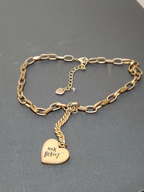 Betsey Johnson Aged Gold Bronze Tone Kiss Me Conversation Chain Heart Necklace