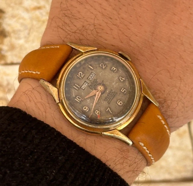 Montre Vintage LIP GENEVE Mécanique - Années 1970 - Boîtier Acier - Cadran Argenté