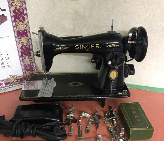 SINGER SEWING MACHINE 1590 With Centennial Badge w/Attachments Sew