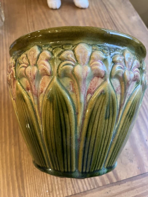 BRUSH MCCOY POTTERY AMARYLLIS Majolica Jardiniere Planter Pink Dark