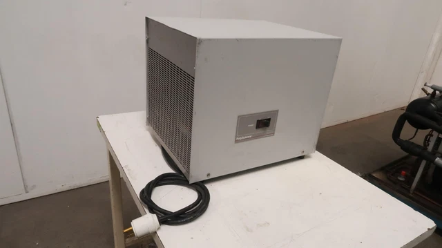 Polyscience KR-30A Flow Through Chiller T148559