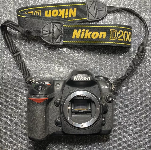 Nikon D200 10.2 MP Digital SLR Camera - Black (Body Only) With Strap & Battery.