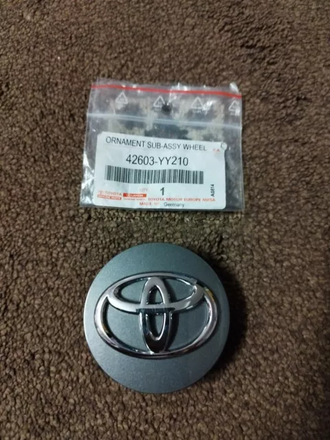 GENUINE TOYOTA AURIS Corolla Yaris Etc 2013 Alloy Wheel Centre Cap 42603 YY250 25.00 PicClick UK