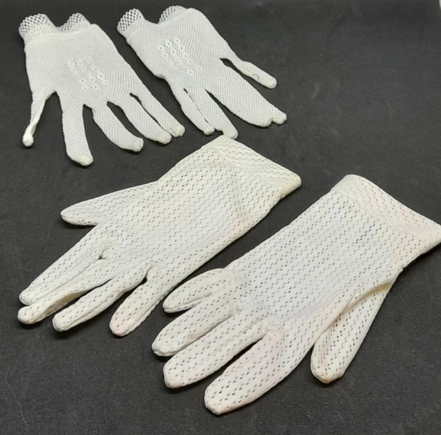4 Paires gants laine tricotés vintage pour bébé ou poupée ancienne ..TB état