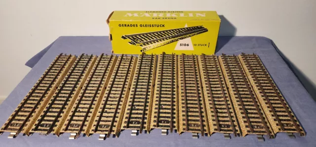 Marklin 5106 HO scale PACK OF TEN STRAIGHT 3-RAIL TRACK SECTIONS - pre-owned