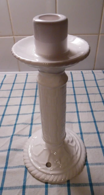 Ancien bougeoir chandelier en porcelaine avec trous passe-fil électrique H 28cm