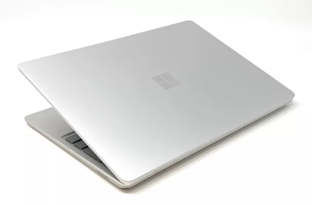 Microsoft Surface Laptop Go 2 12,4" 8GB RAM 128GB SSD Ersatzteil/Defekt