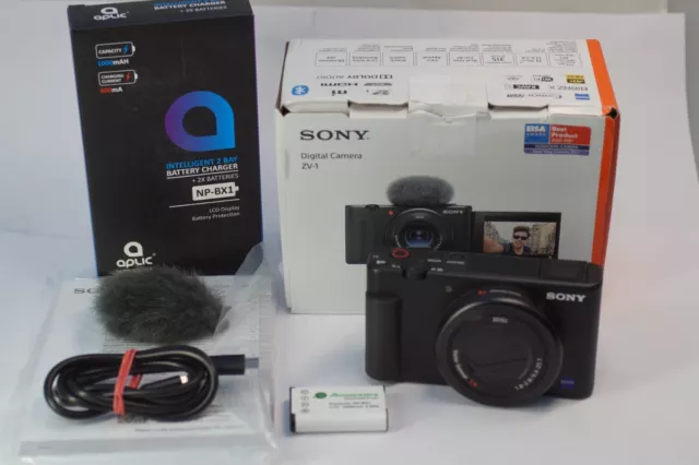 SONY ZV-1 Vlogging Kamera, seitlich klappbares Selfie-Display, 4K, WLAN, Schwarz