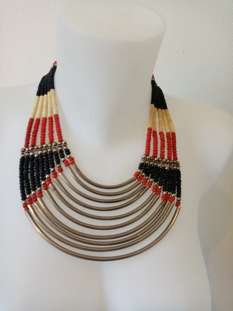 Collier Samburu- plastron ethnique perles colorées | Le Balafon Nantes