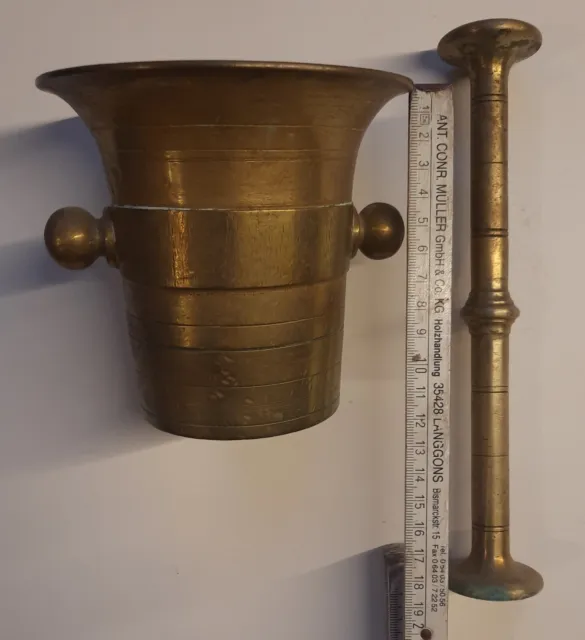 Alter Messing Mörser mit Pistill  - Höhe 12 cm - ca. 2 Kg - Antik