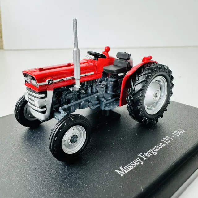 Universal Hobbies Hachette 1:43 Massey Ferguson 135 1965 Diecast Tractor Model