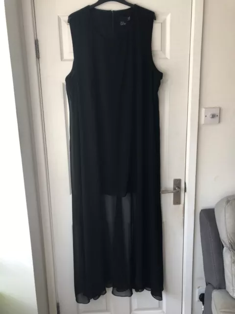 Ladies stunning evening maxi dress black by Asos size 24 Excellent condition