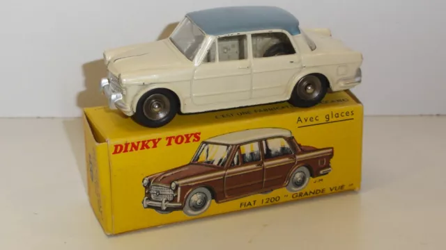 FIAT 1200 DINKY TOYS modèle et boite d'origine version jantes concaves .