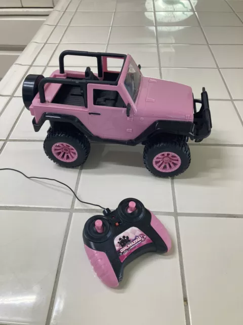Jada Toys GIRLMAZING (96991) Big Foot Jeep R/C Vehicle 1:16 Scale - Pink Fresh-