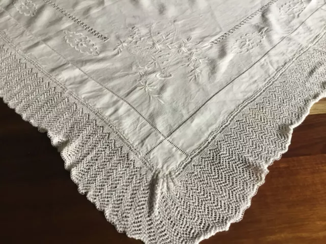 Amazing Tablecloth Linen