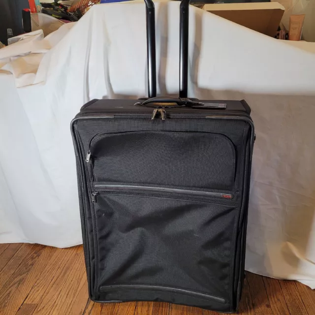 Tumi 22026DH Black 26" Wheeled Upright Expandable Medium Trip Suitcase Luggage
