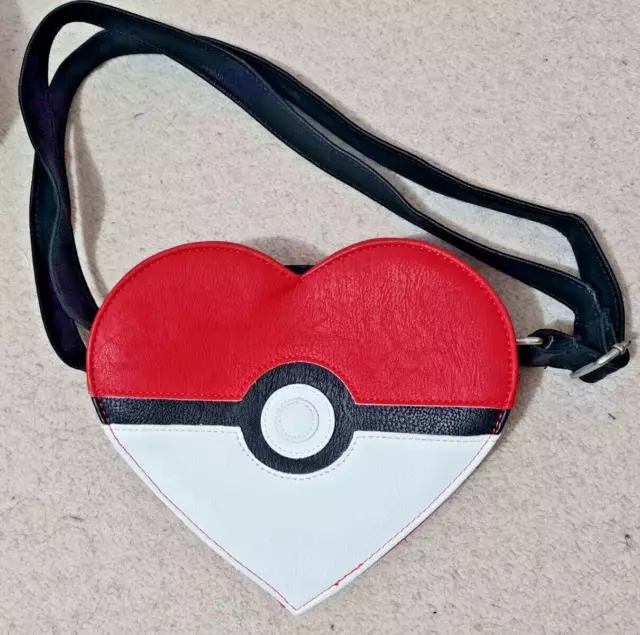 2016 Loungefly Pokemon Pokeball Heart Crossbody Bag - Like New No Tag Never Used