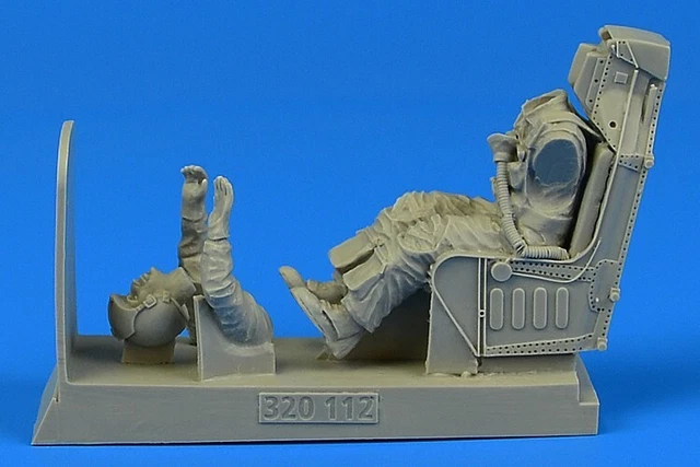 Aero Bonus 320112 1/32 A-4 Skyhawk Pilot W/Ejection Seat Trumpeter/ For Hasegawa