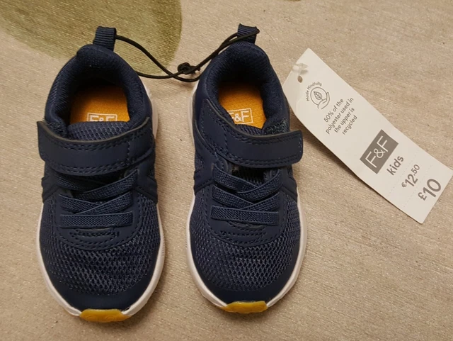 boys trainers size 3 Infants New