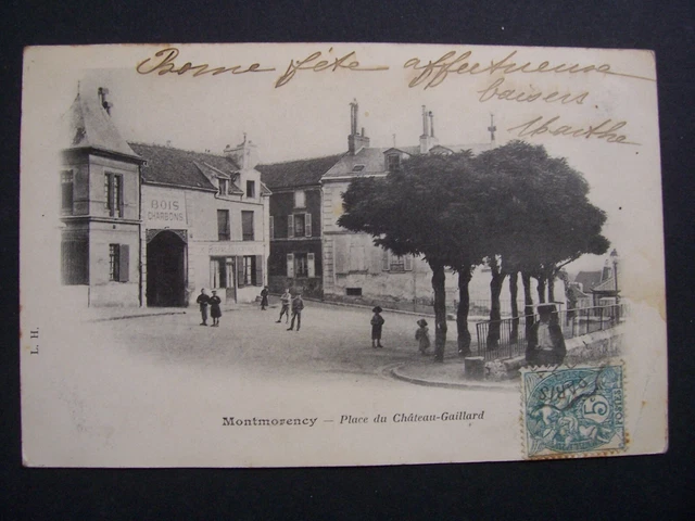 CPA  -  95  -  Montmorency  -  Place du Château-Gaillard  - 1904
