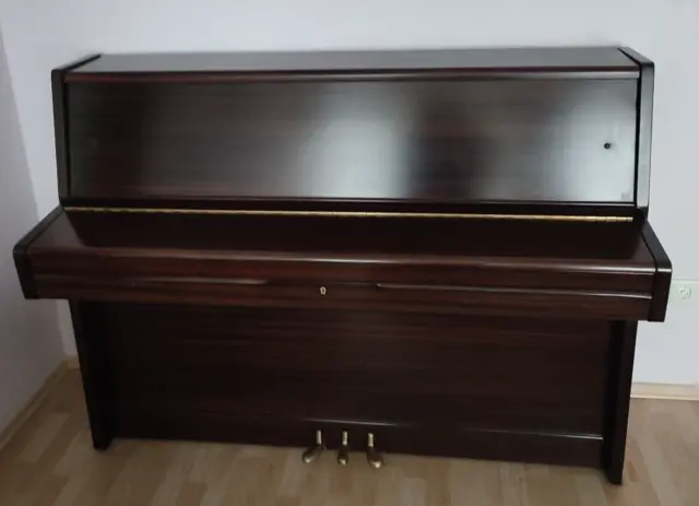 Hanbok Klavier in einem sehr gutem Zustand