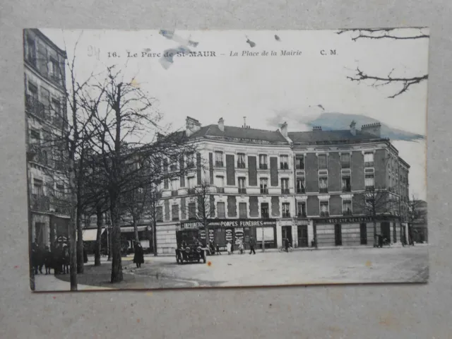 CPA le parc de saint maur la place de la mairie 1946