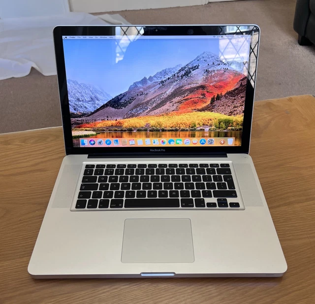 15" Apple MacBook Pro Mid 2010 - Intel i5 2.4GHz / 8GB RAM / 240GB SSD A1286