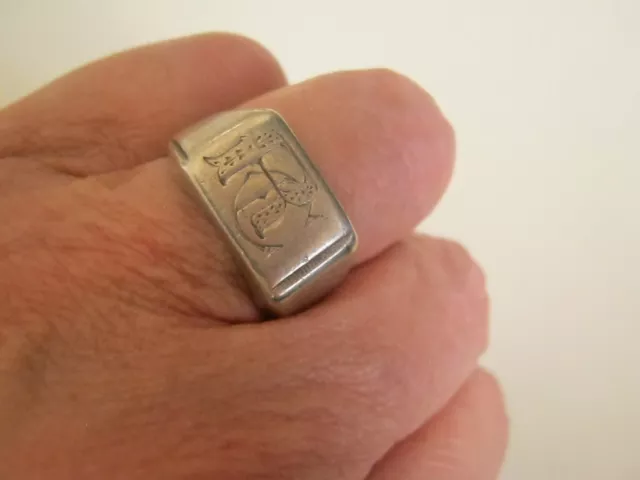 ancienne bague chevalière ARGENT monogramme inscription date 1945 old ring