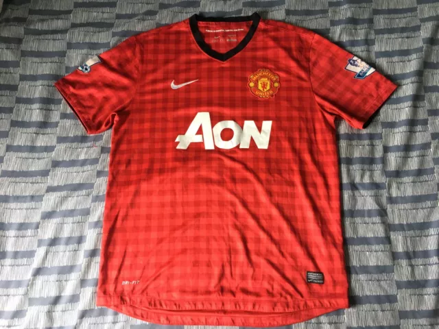 Manchester united shirt sales 2012