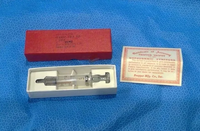 Vintage Propper Mfg Co., Glass Syringe, Luer Tip, 2cc, in Original Box