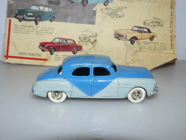 DINKY TOYS   RENAULT FREGATE CIJ D'ORIGINE au 1/43 ème