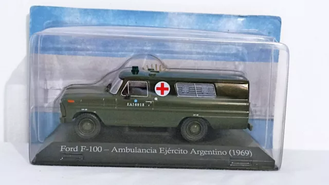 Ford  F 100  Ambulance  Armee  Argentine  1969  -  Ixo / Salvat  -  1/43