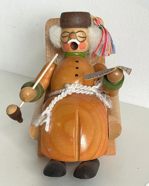 RÄUCHERMANN OPA IM Sessel Rentner mit Zeitung Erzgebirge 1328/21 £12.73 ...