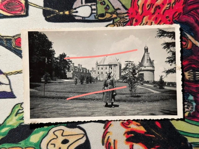 ORIG. WK2 FOTO Wehrmacht soldat Schloss TOUFFOU b. Poitiers Chauvigny